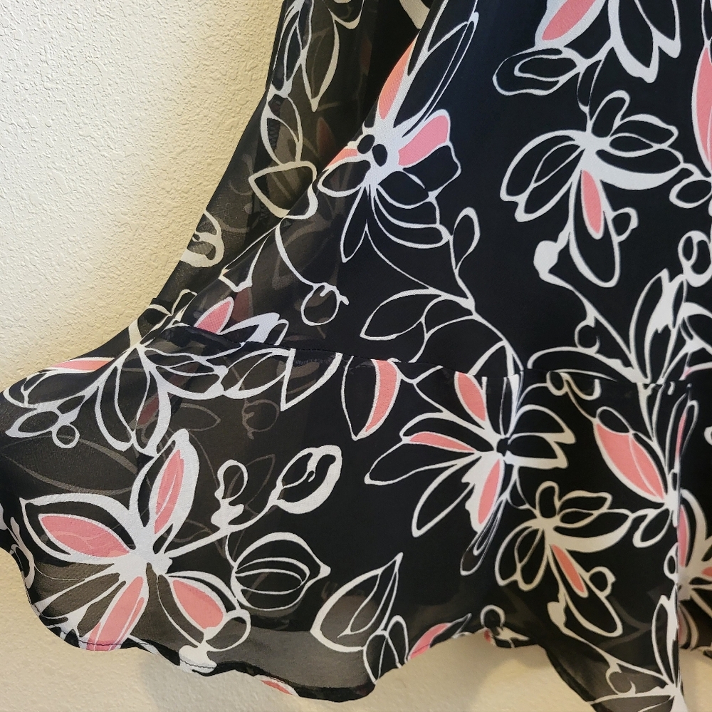 East 5th Floral Black and Pink Women's Maxi Skirt. Size 10 - Picture 9 of 13